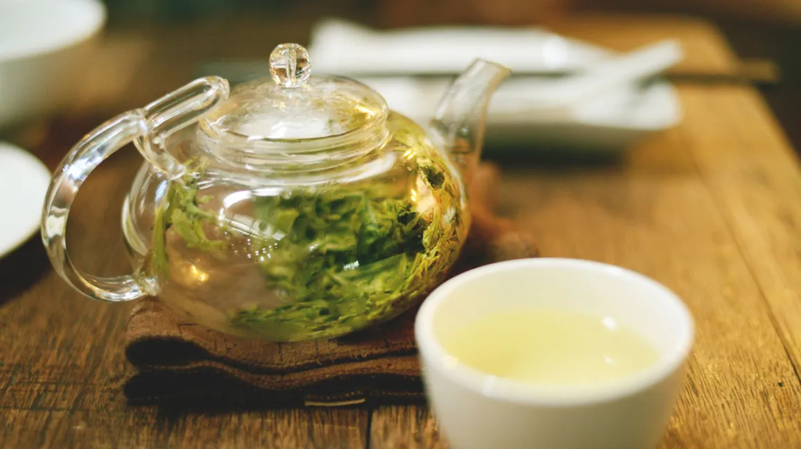 Green Tea: A Natural Plant Extract High in EGCG Content For Our Brain, Mood, and Metabolic Health